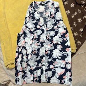 Floral wide strapped tank top